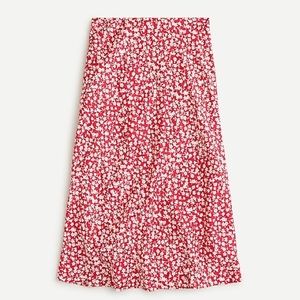 Pull on slip skirt in tossed bouquet print 🌺